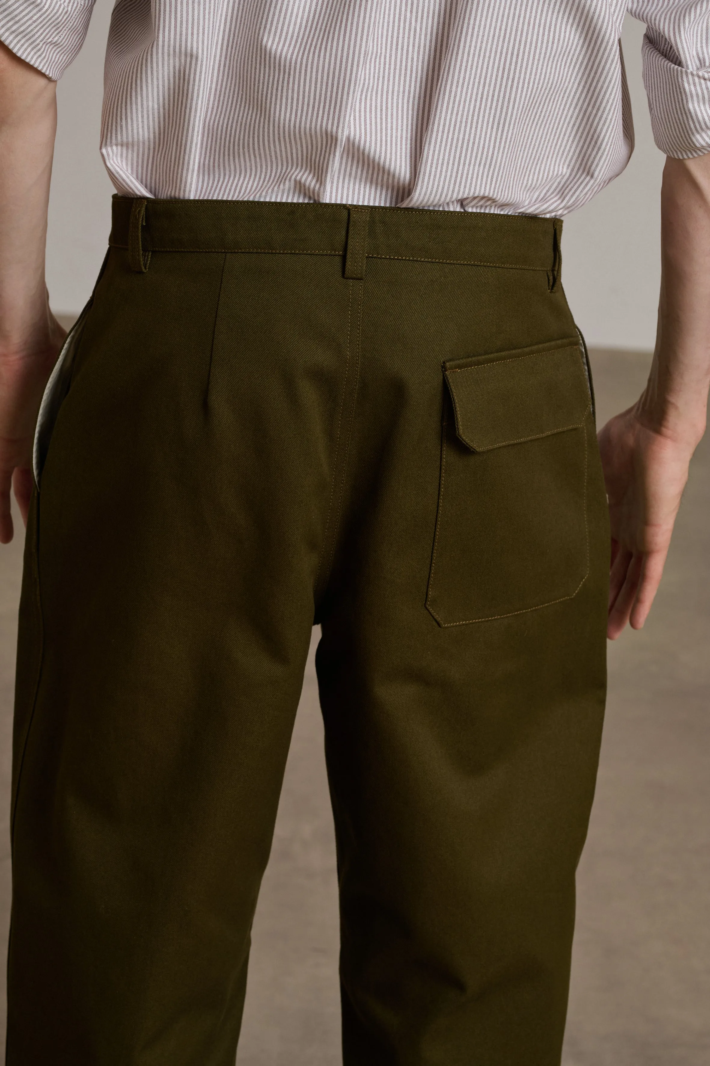 KHAKI CHET TROUSERS