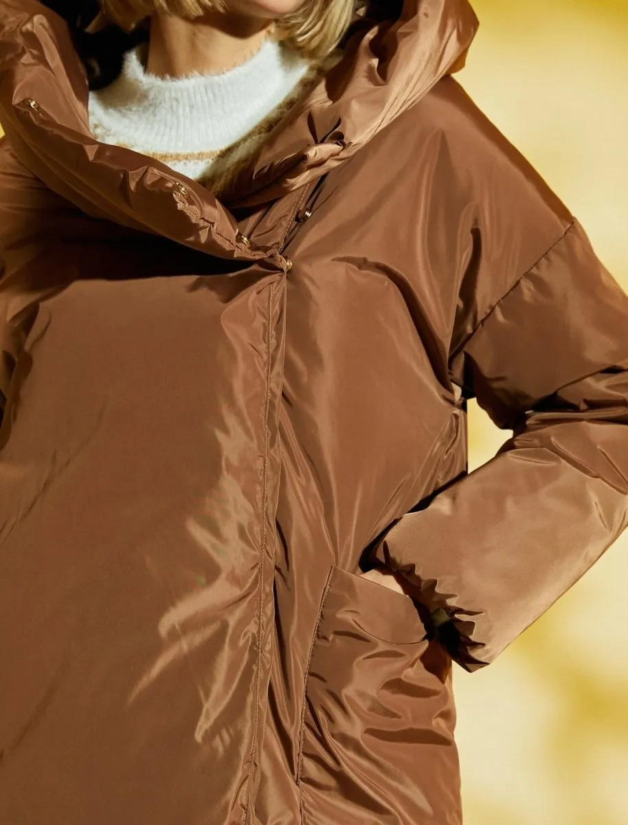 Oversized Puffer Jacket in Brown