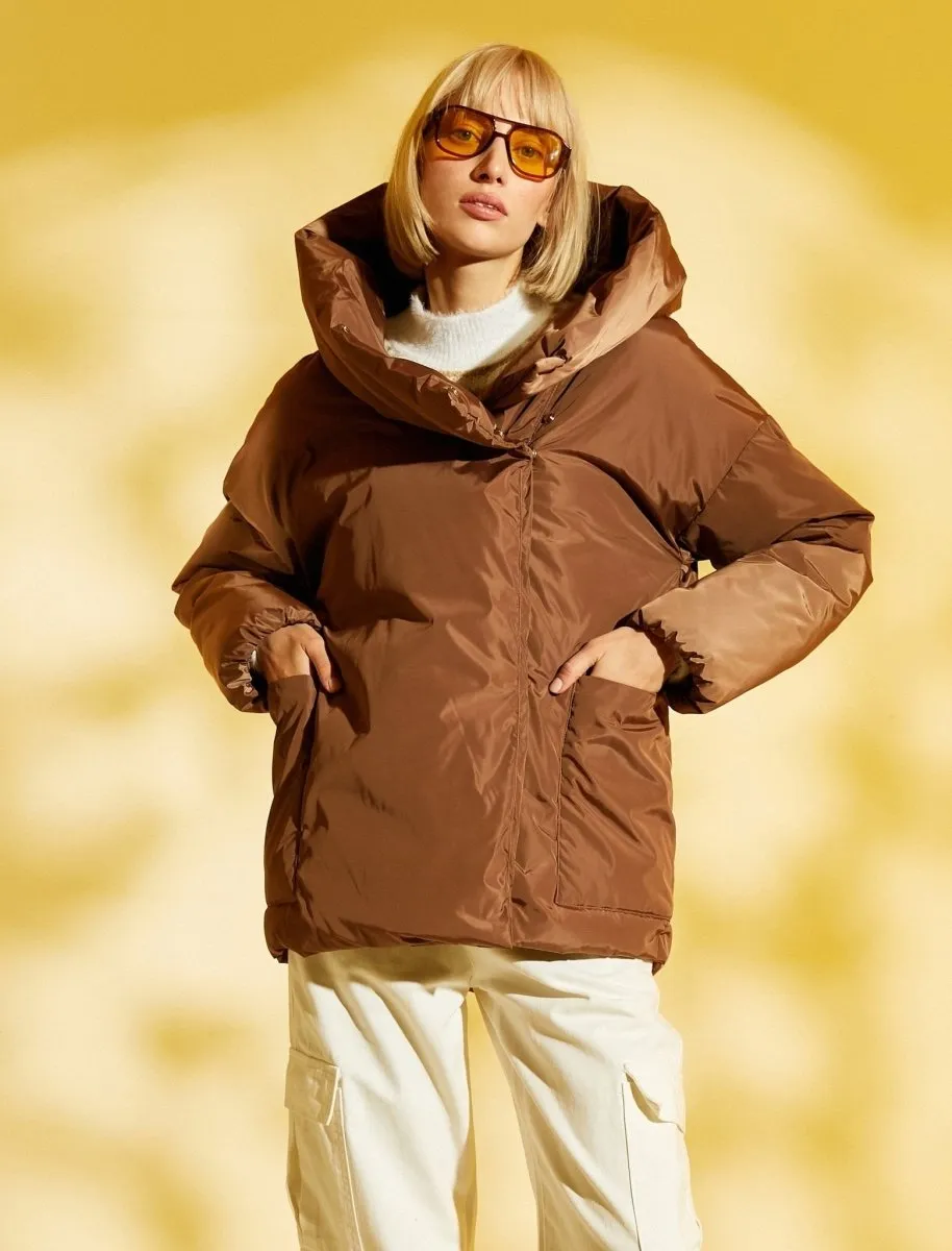 Oversized Puffer Jacket in Brown