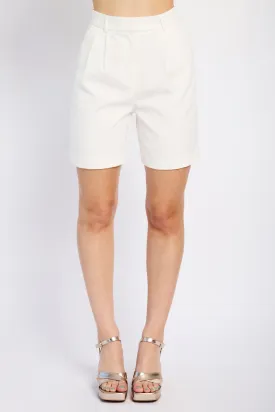 Tailored Pleat Front Short in Milk