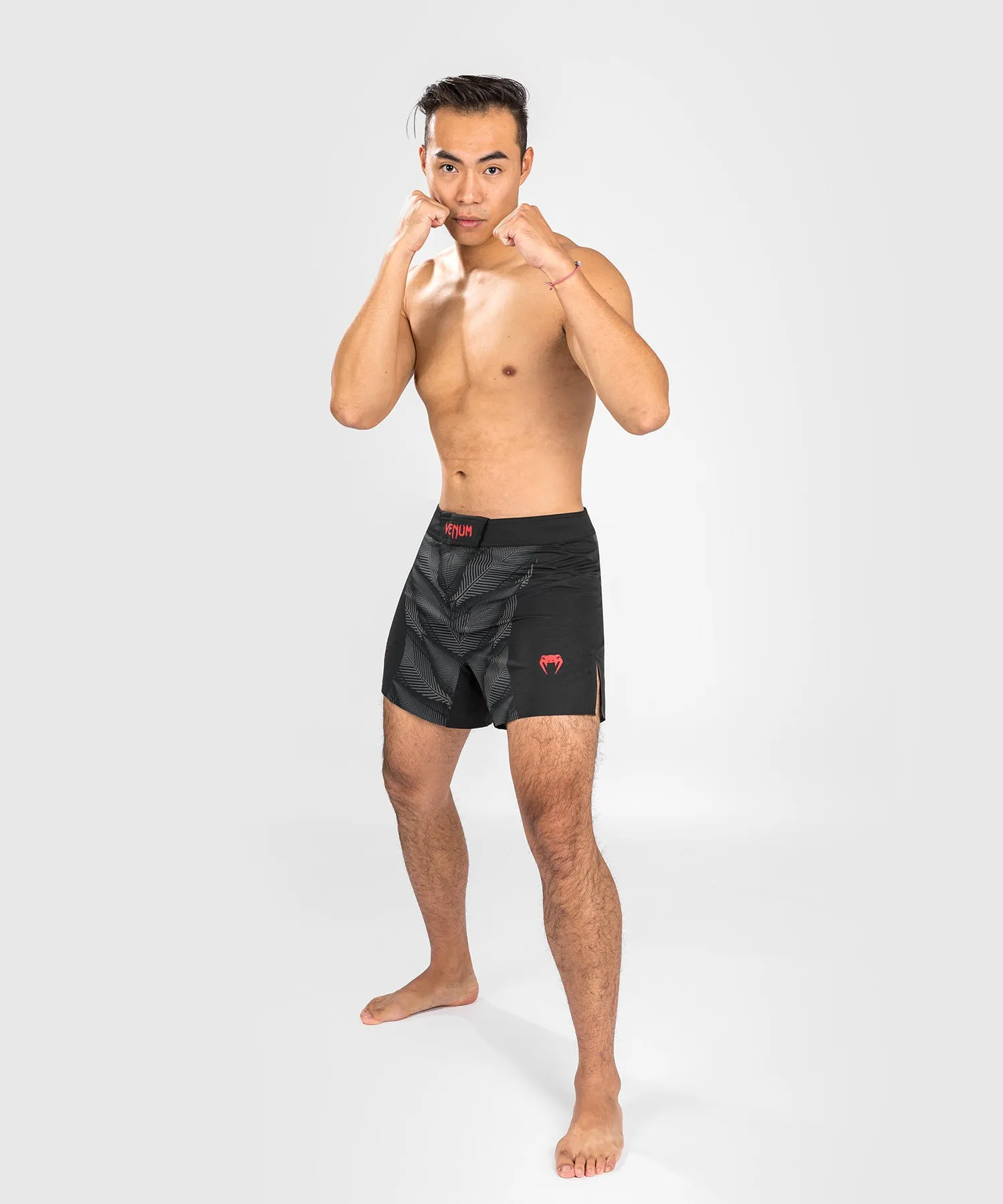 Venum Phantom Fightshorts - Black/Red