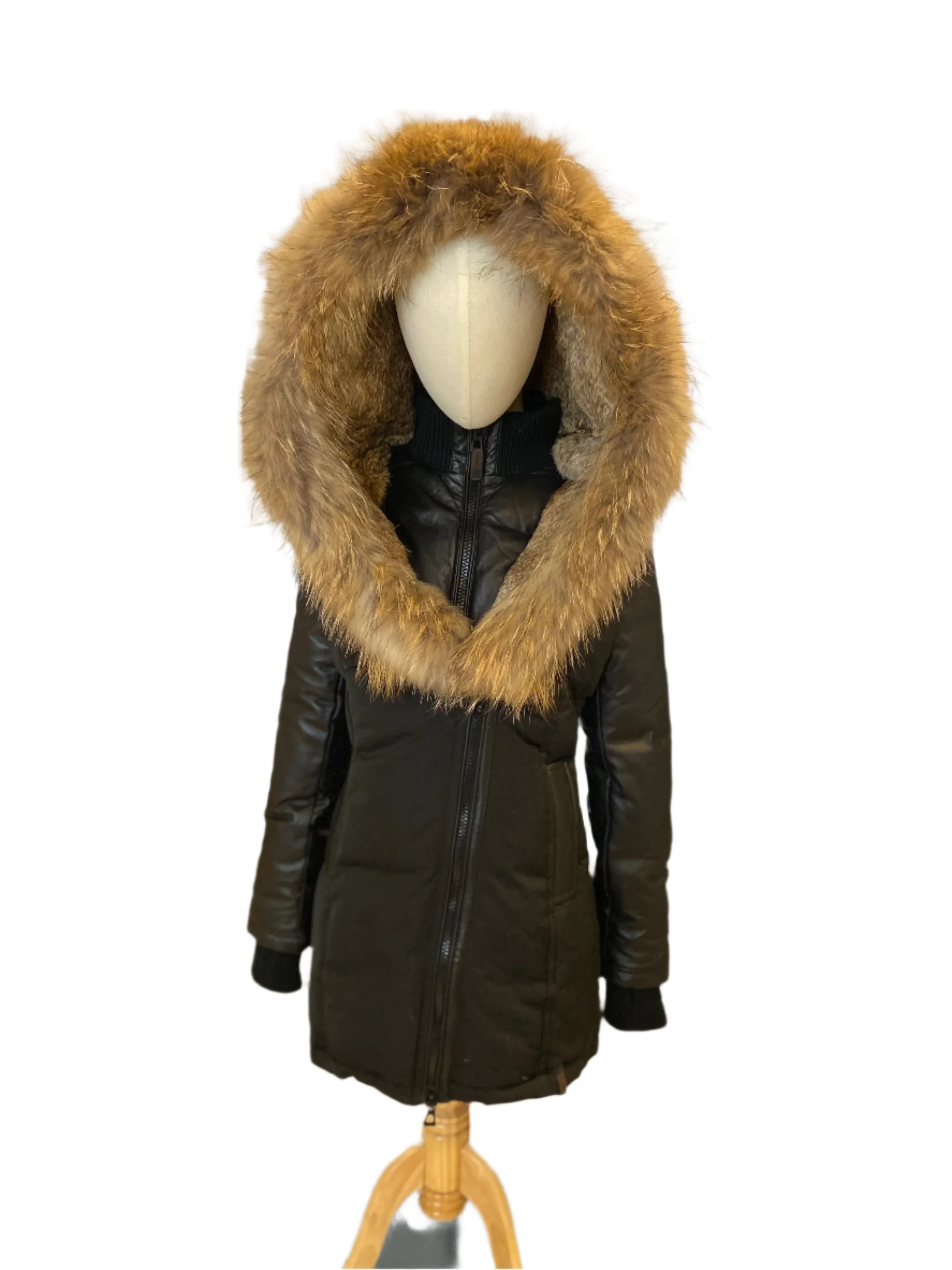 VERENA Parka: The Epitome of Elegance and Warmth